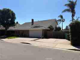 featured image of 1742 La Mesa Oaks Dr
