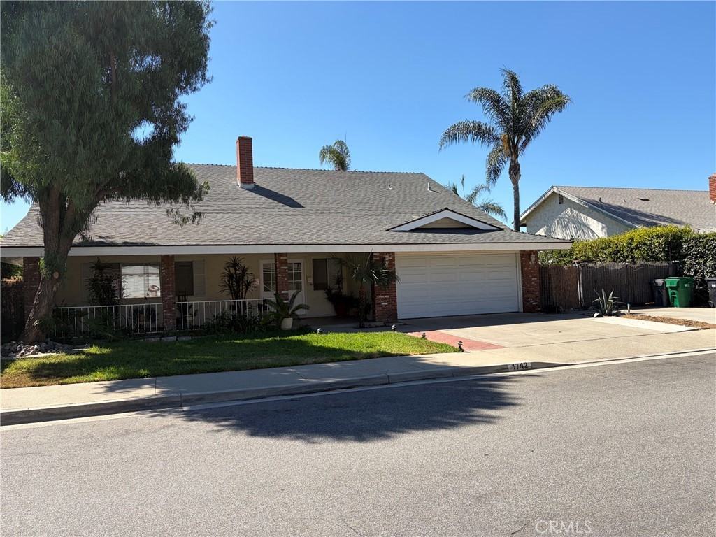 1742 La Mesa Oaks Dr - Photo 2 of 24