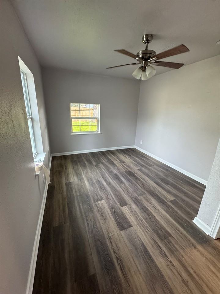 4412 Denmark St - Photo 2 of 7