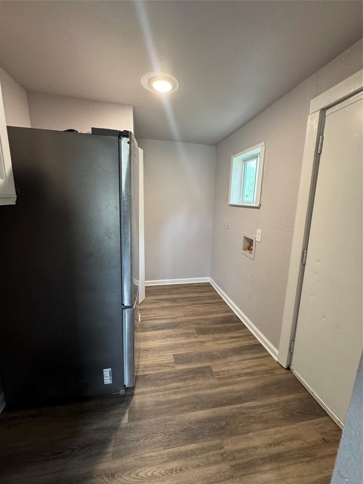 4412 Denmark St - Photo 3 of 7