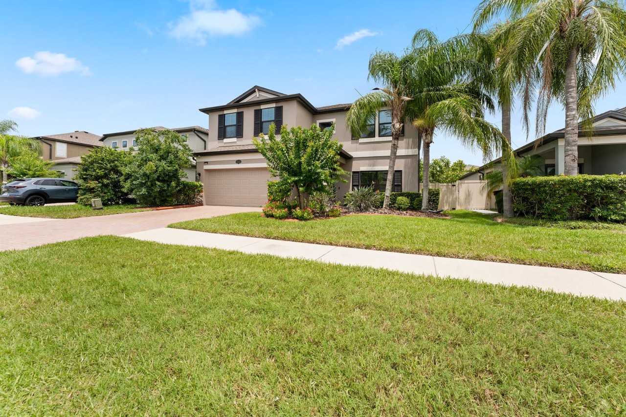 19184 Long Lake Ranch Blvd - Photo 2 of 44