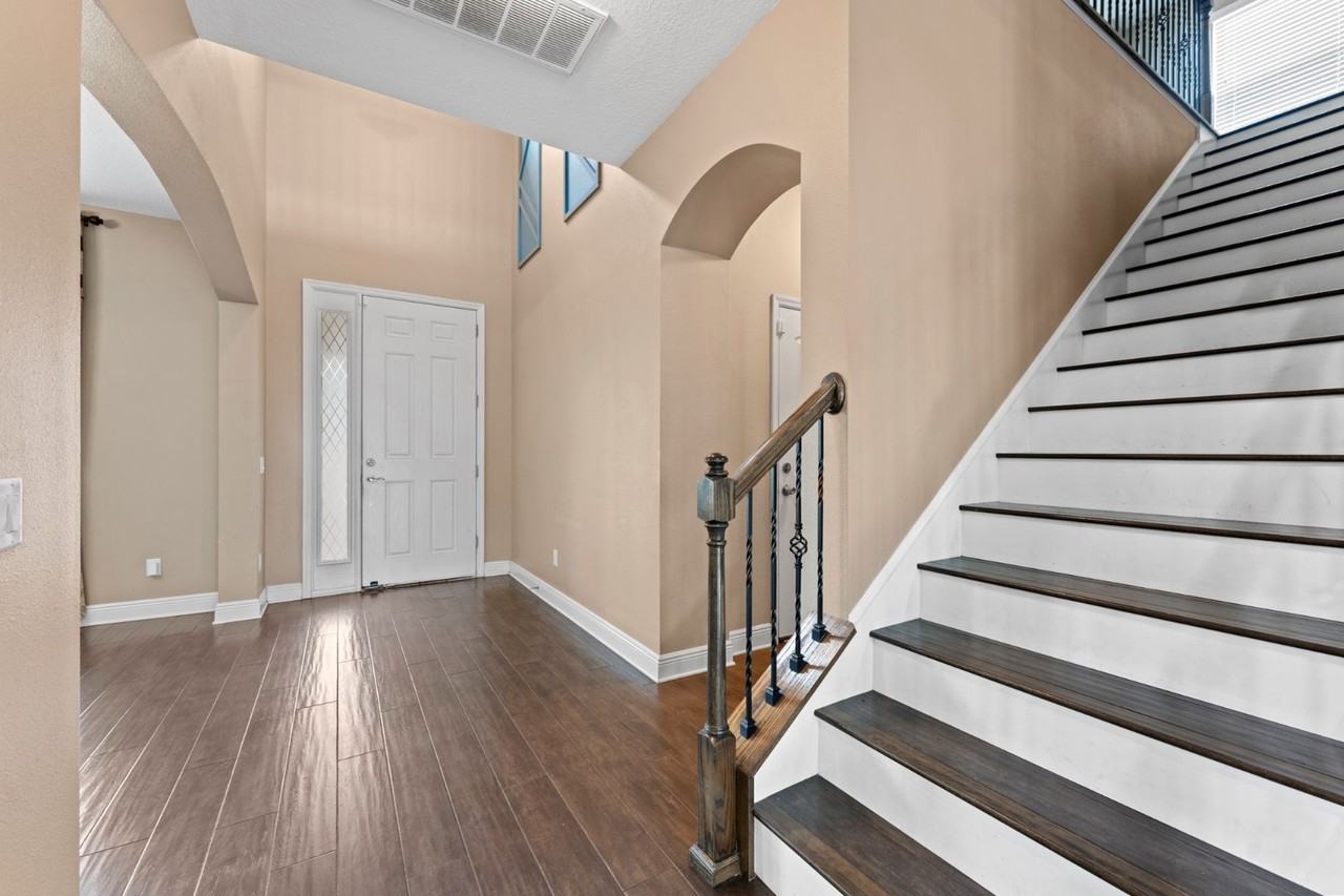 19184 Long Lake Ranch Blvd - Photo 5 of 44