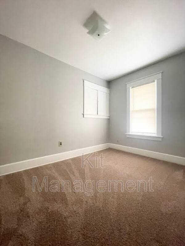 933 Eleanor Ave - Photo 3 of 11
