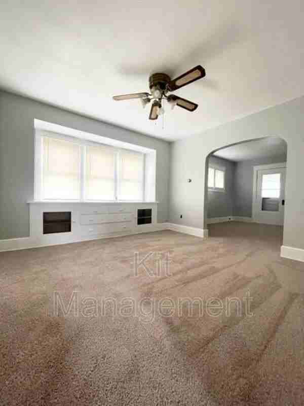 933 Eleanor Ave - Photo 5 of 11