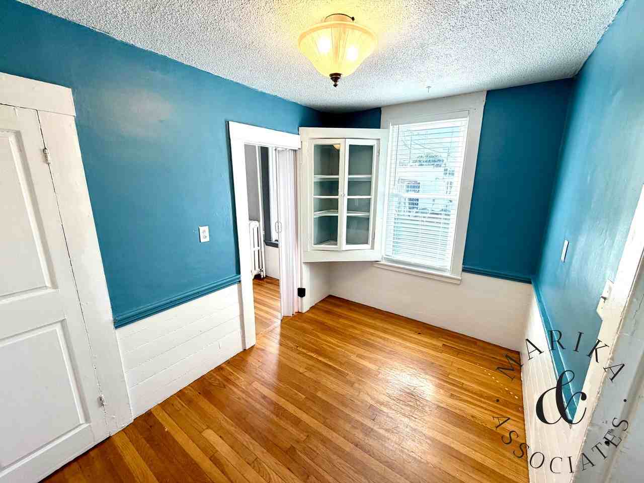 170 Broadway - Photo 2 of 18