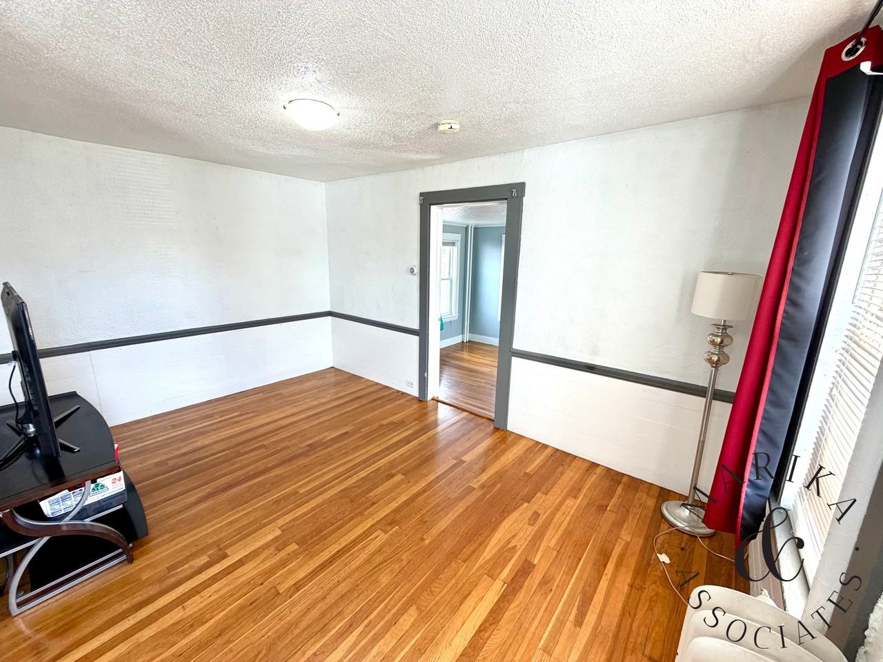 170 Broadway - Photo 3 of 18