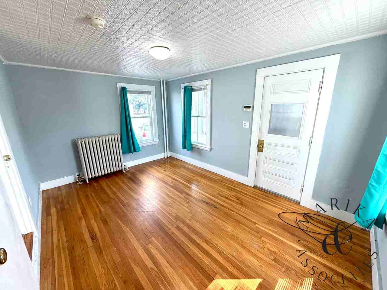 170 Broadway - Photo 5 of 18