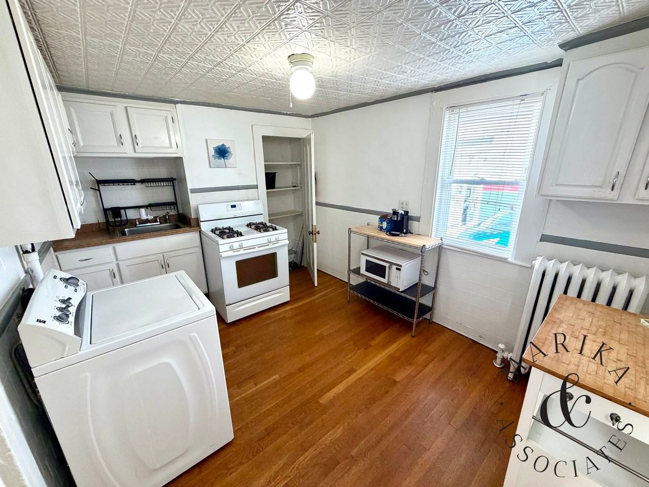 170 Broadway - Photo 7 of 18