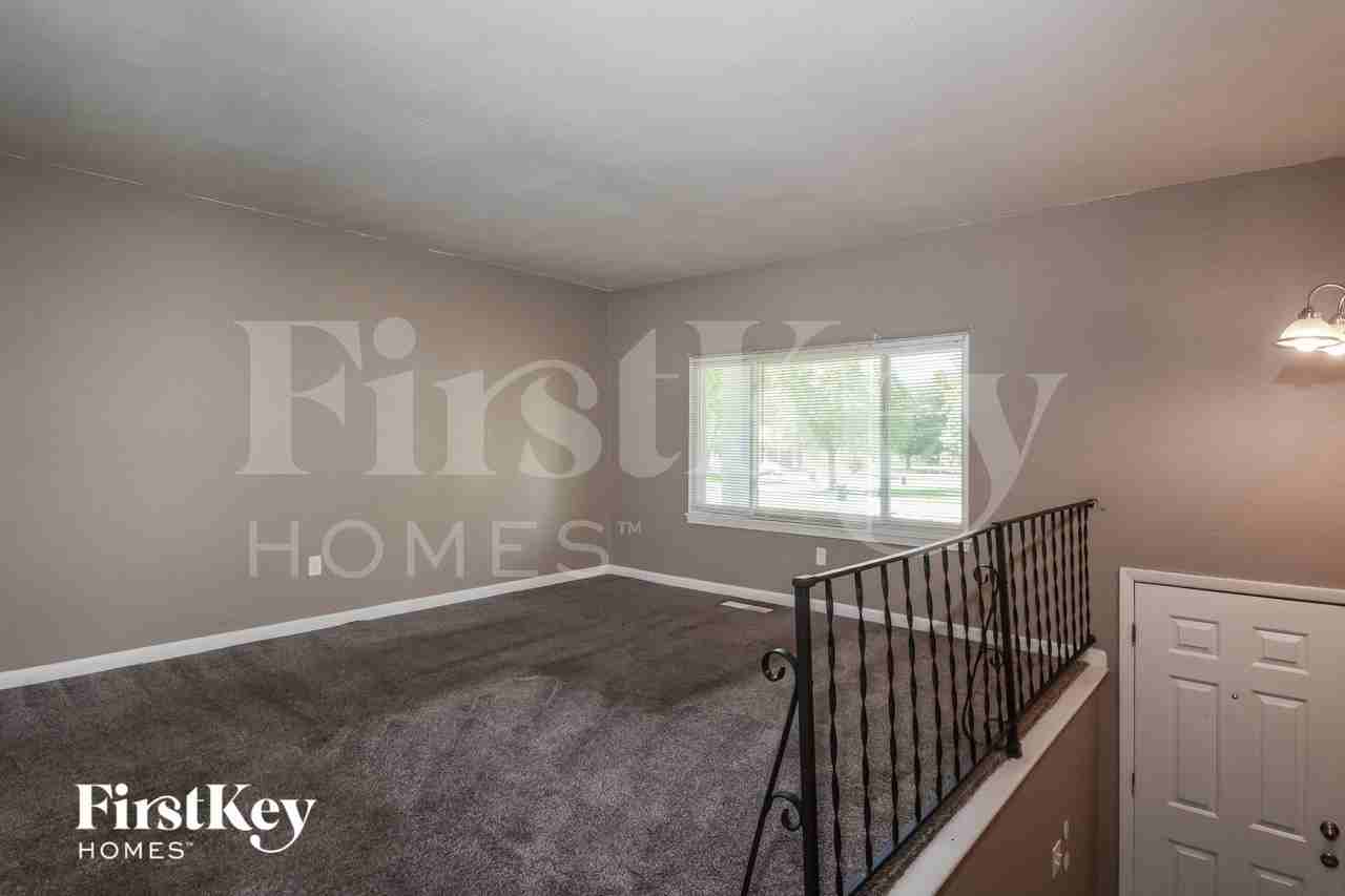 115 Brower Dr - Photo 4 of 16