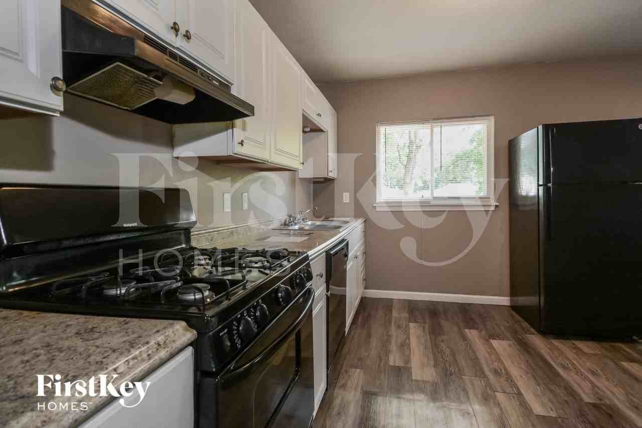 115 Brower Dr - Photo 7 of 16