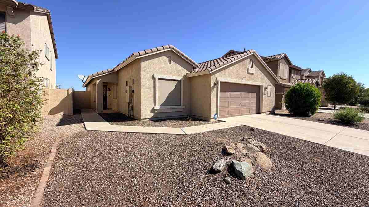 44178 W Lindgren Dr - Photo 6 of 25