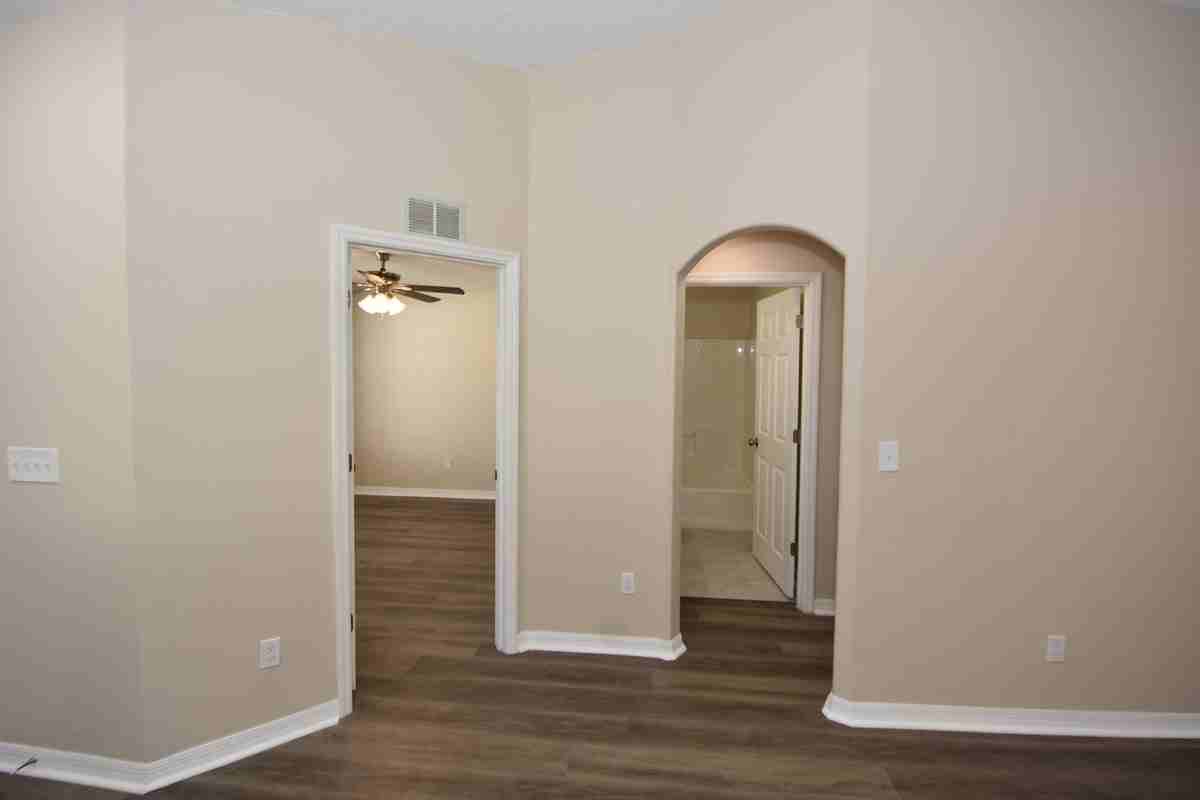 6 Seckel Ct - Photo 3 of 30