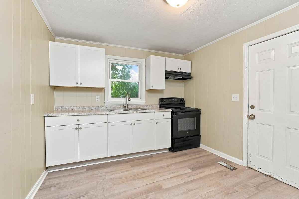 511 Liberia St - Photo 3 of 16