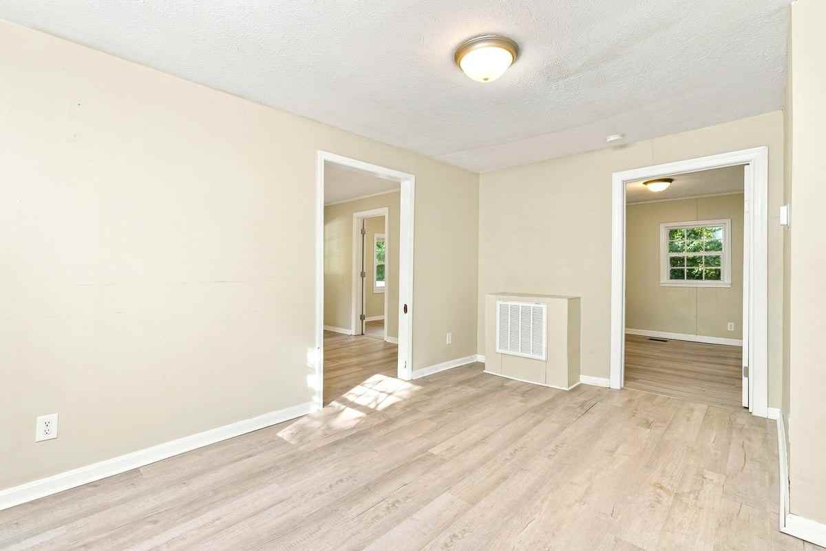 511 Liberia St - Photo 4 of 16