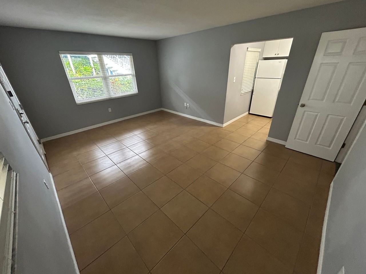 2066 Arlington St - Photo 2 of 6