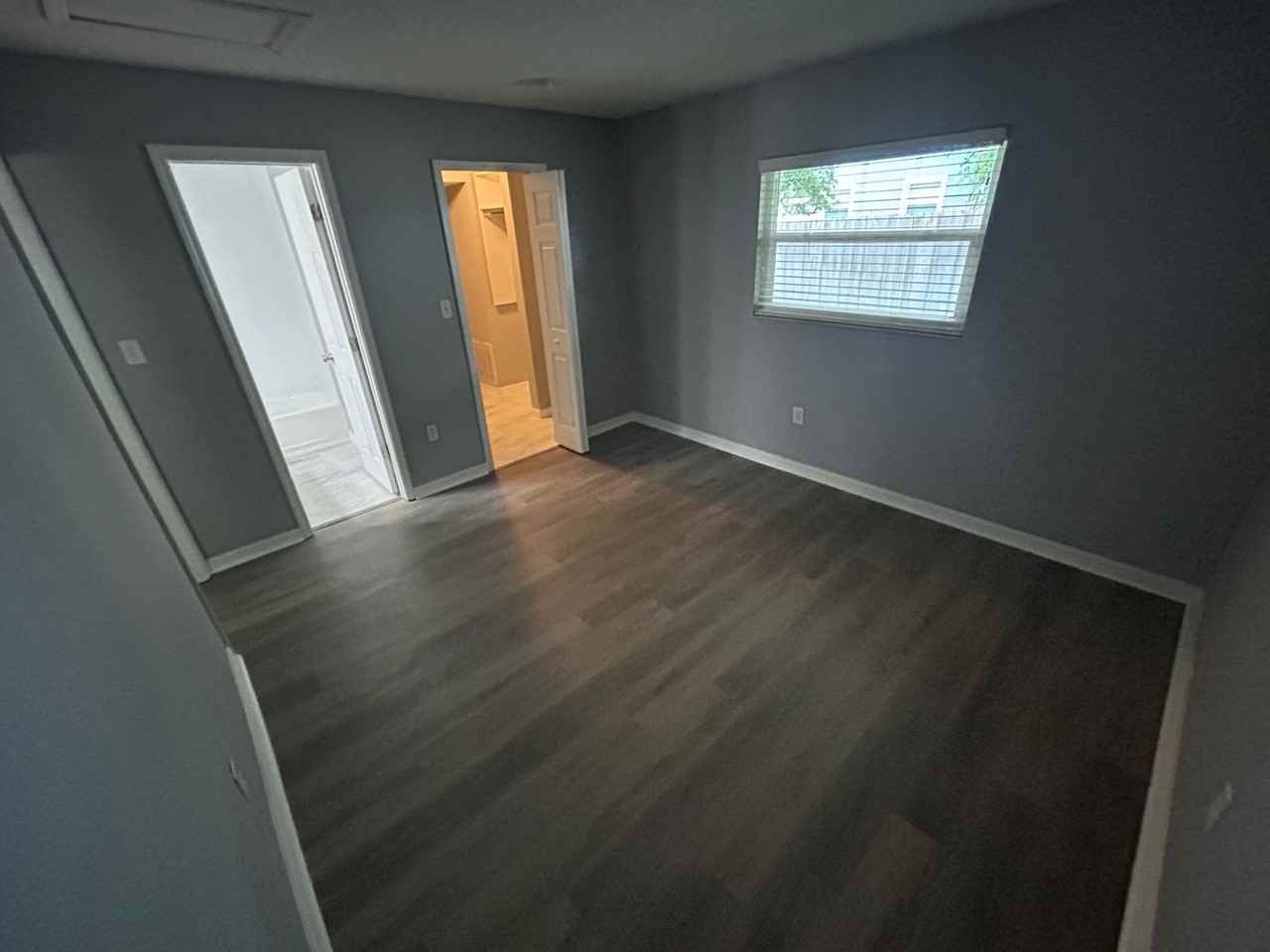 2066 Arlington St - Photo 4 of 6