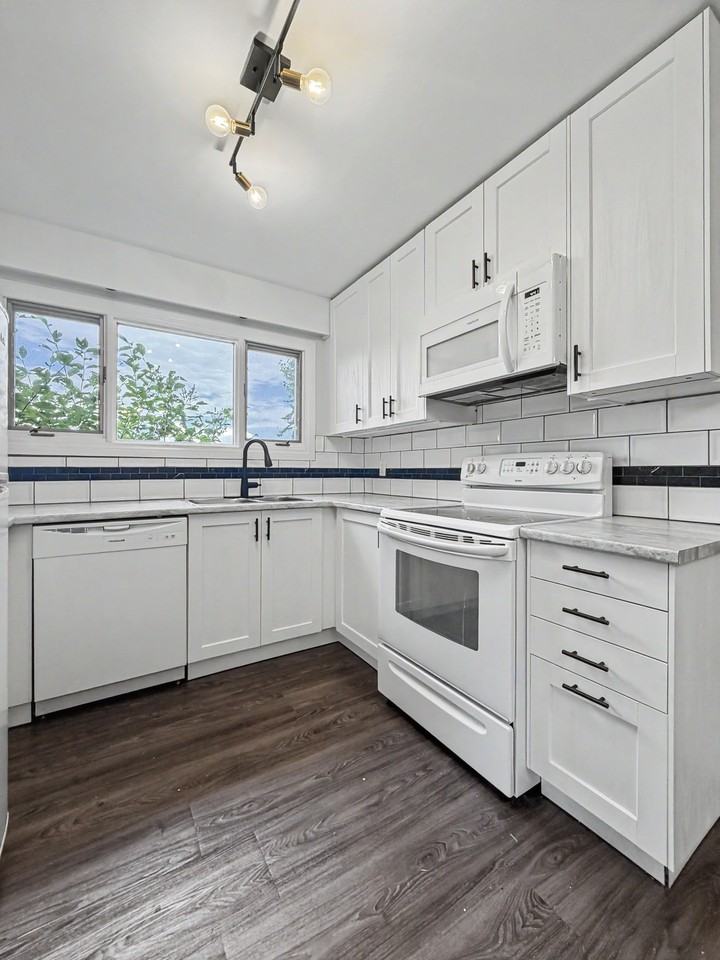 15 Galbraith Dr Sw - Photo 3 of 26