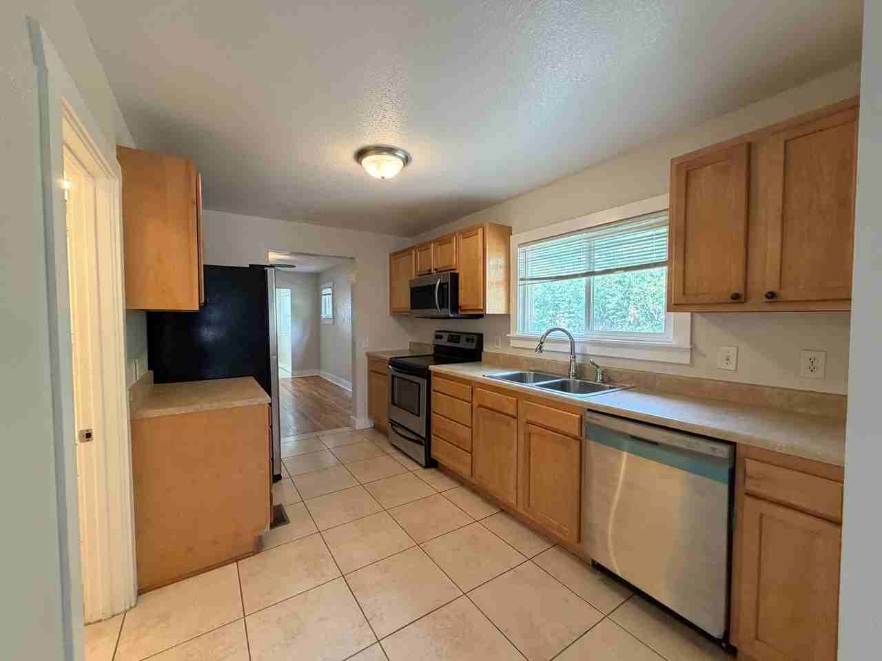 1266 Osceola St - Photo 4 of 28