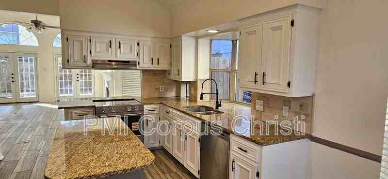 7625 Stony Brook Dr - Photo 6 of 29