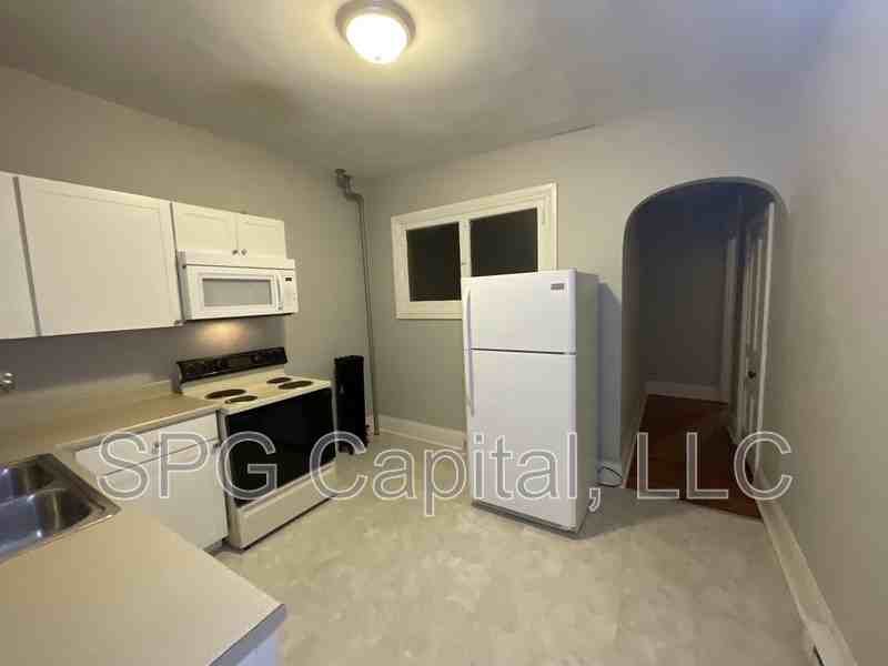 28 Carlisle St - Photo 3 of 10