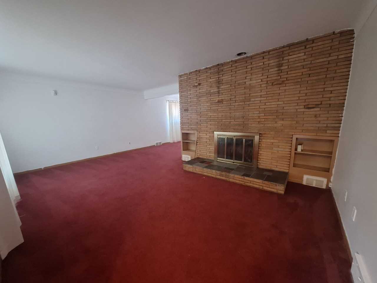 18420 Sunset St - Photo 3 of 32