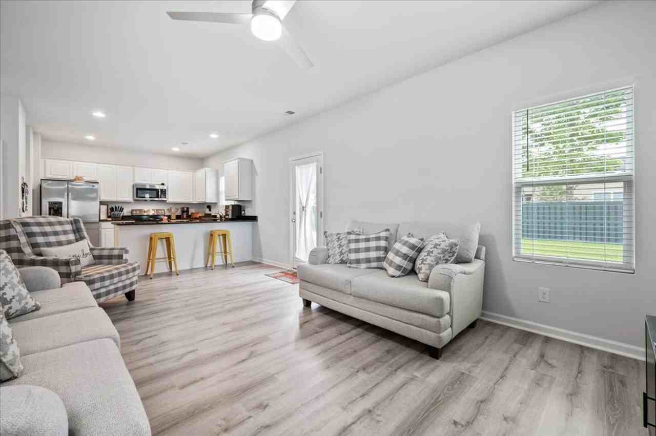283 Excel Dr - Photo 6 of 29