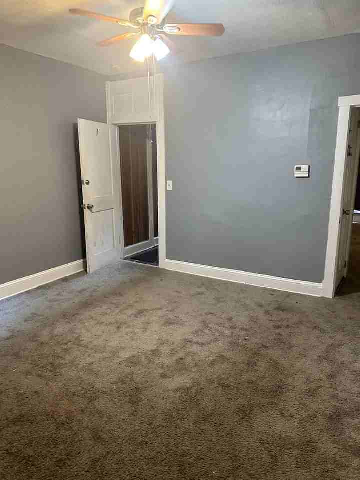 1808 Aiken St - Photo 3 of 9