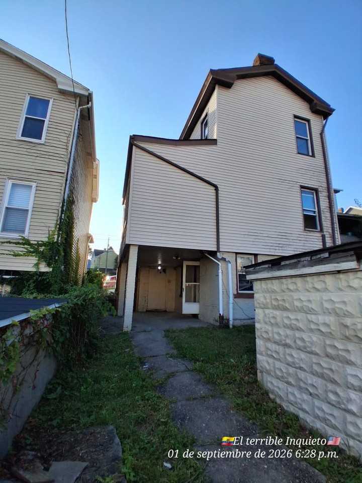 122 Amanda Ave - Photo 2 of 16