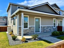 featured image of 1133 Annalise St