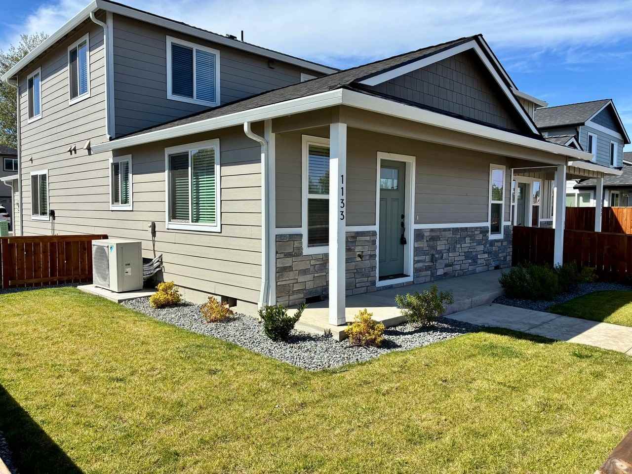 1133 Annalise St - Photo 3 of 23