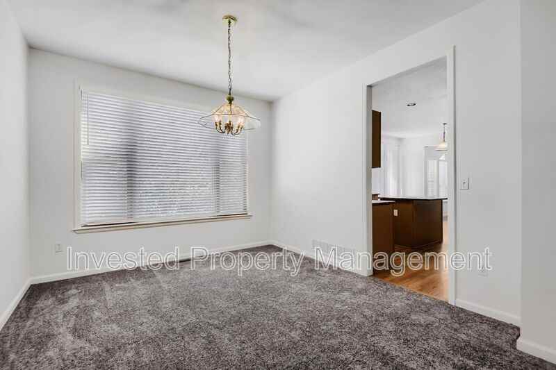 18895 E Saratoga Cir - Photo 7 of 32