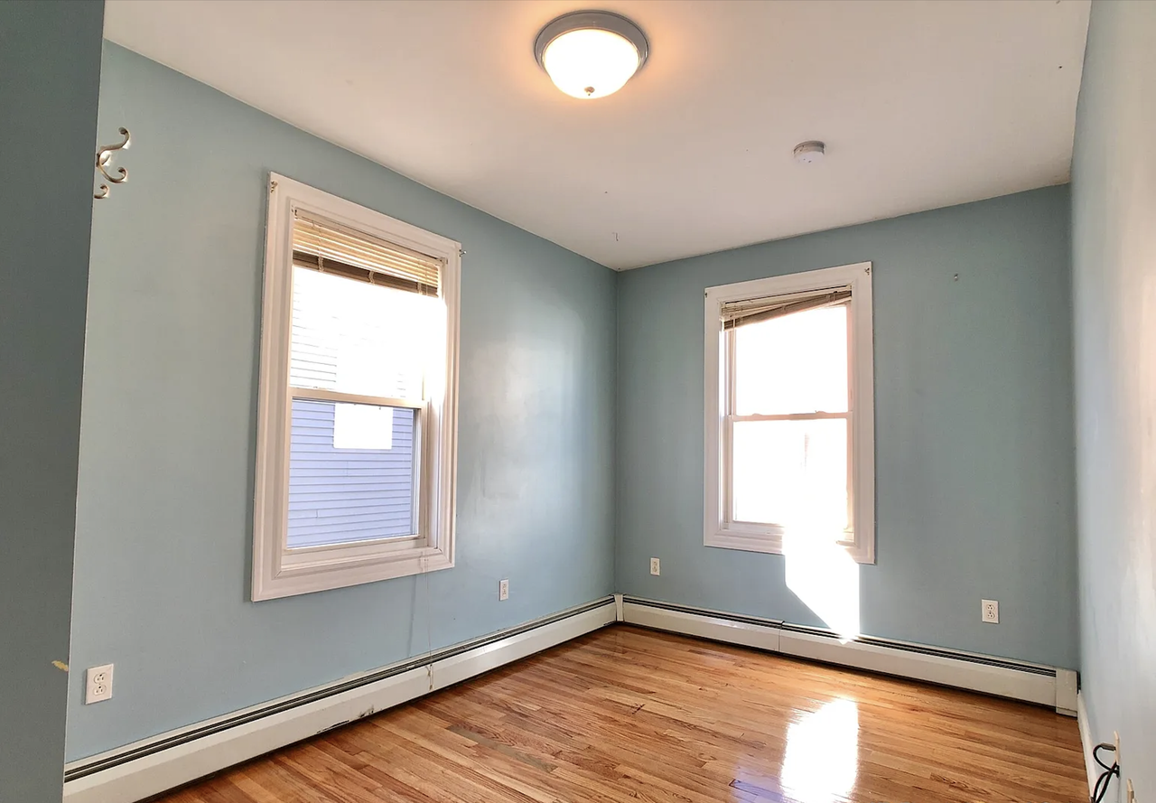 183 Heath St #2 - Photo 5 of 11