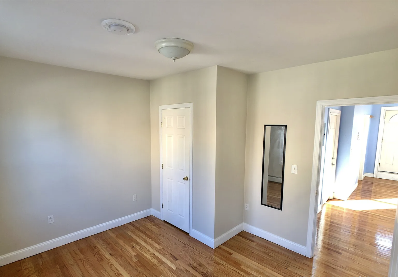 183 Heath St #2 - Photo 6 of 11
