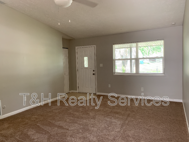 6125 Epperson Dr - Photo 5 of 26