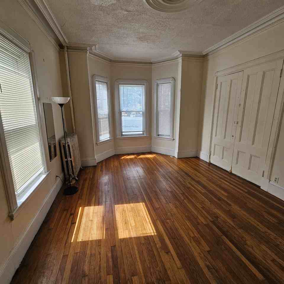 37 Linden St #1 - Photo 6 of 24