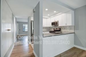 featured image of 95 Lakeview Cir