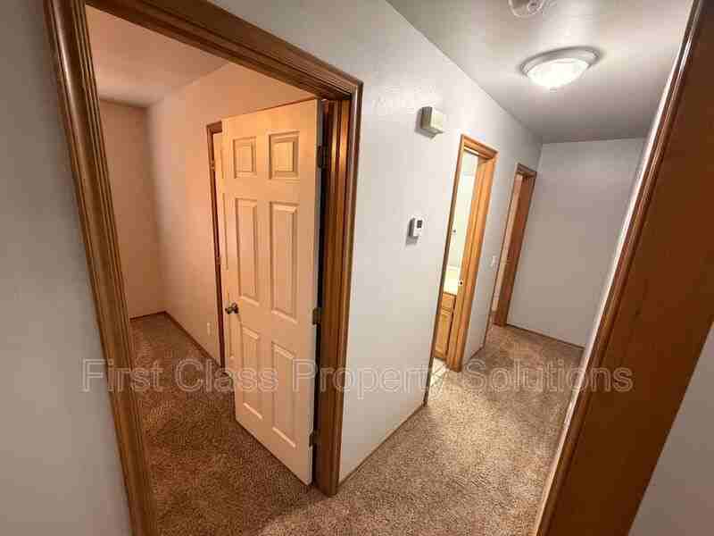 12306 Sw 13th St - Photo 3 of 33