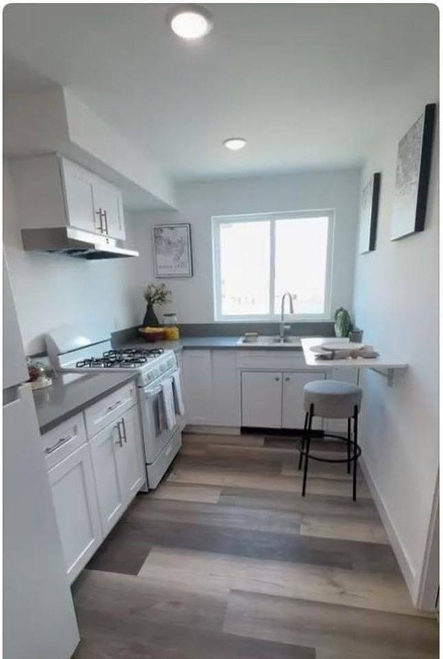 2837 San Marino St #201 - Photo 3 of 9