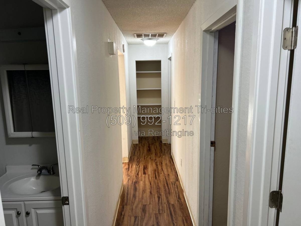 118 N Mckinley St #A - Photo 3 of 8