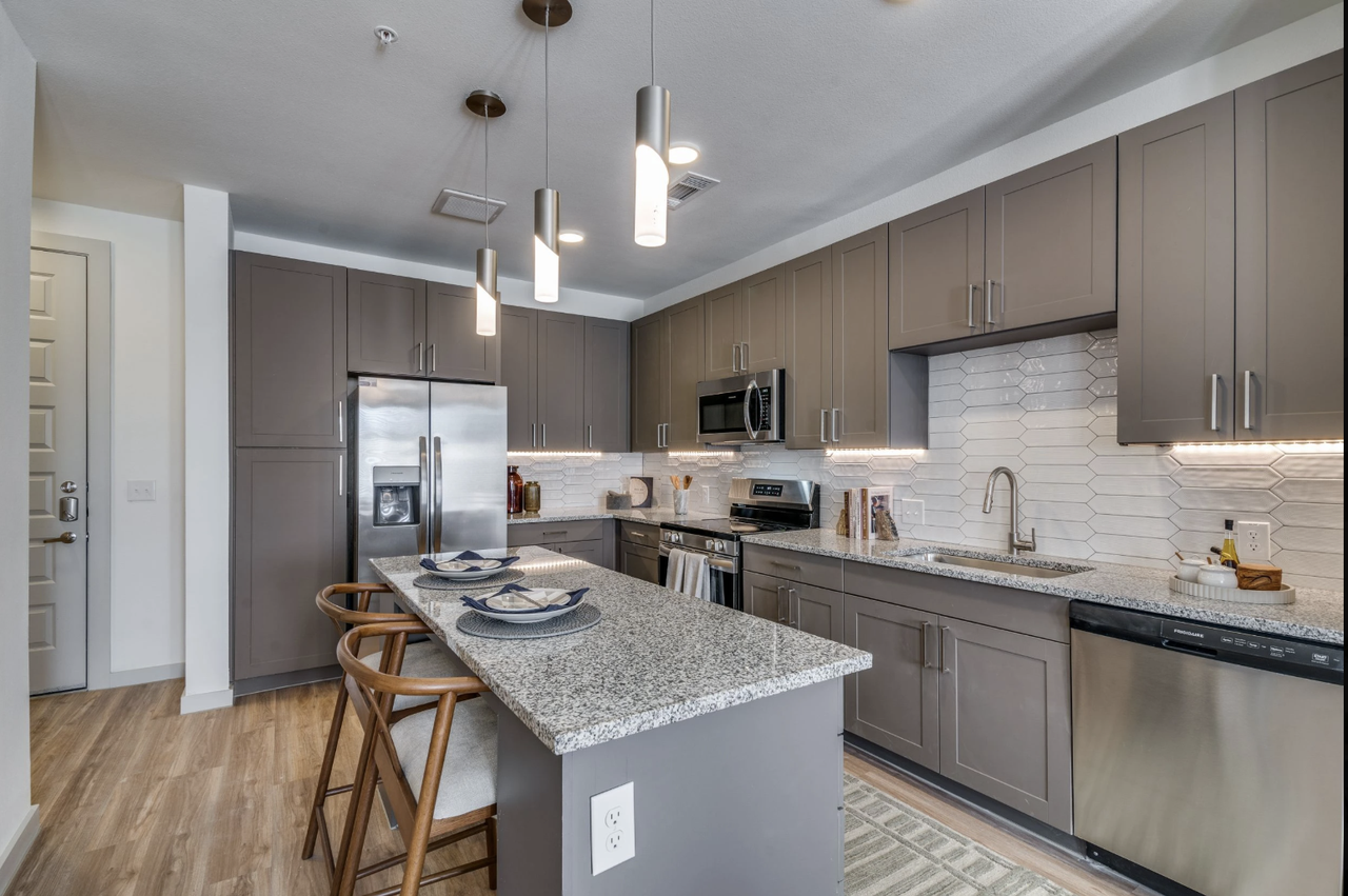 1205 N Gateway Blvd #1311 - Photo 3 of 13