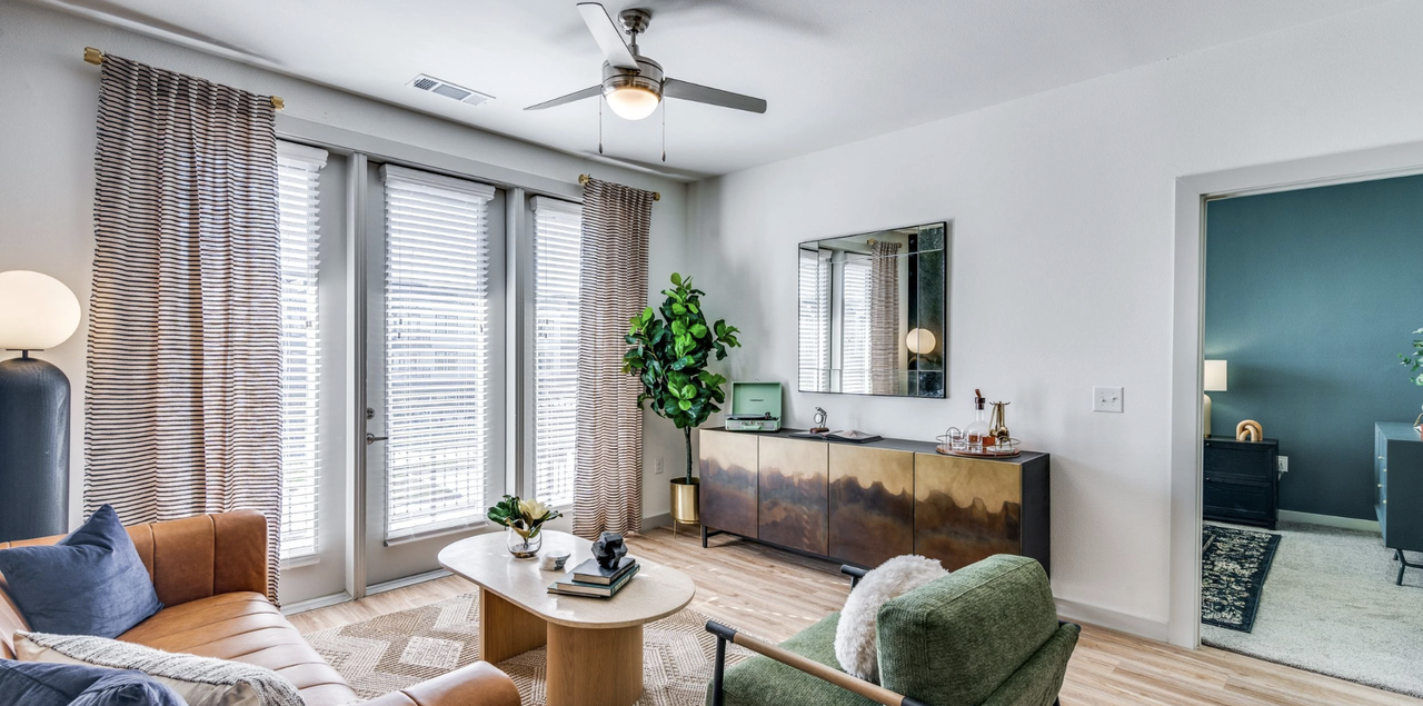 1205 N Gateway Blvd #1311 - Photo 7 of 13