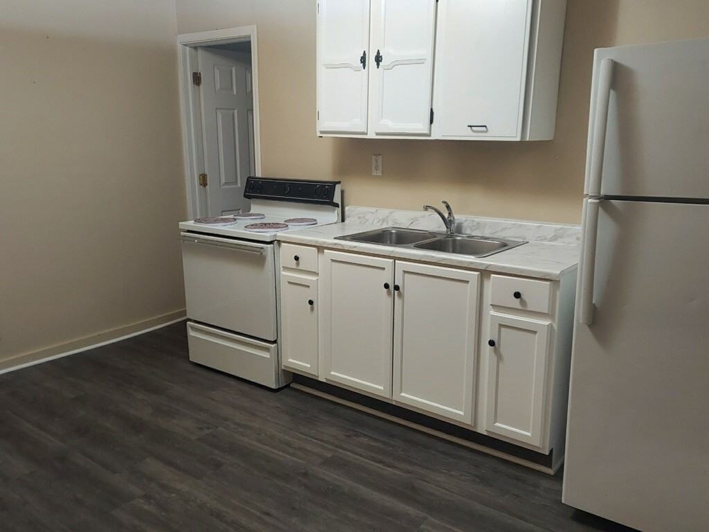 252 Auburn Ave #2 - Photo 3 of 7