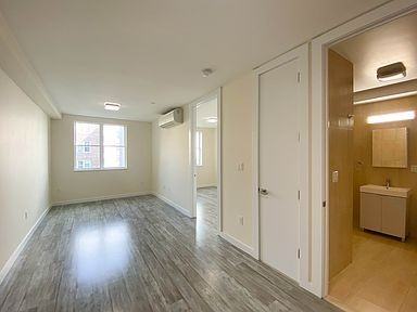 596 E 19th St - Photo 2 of 6