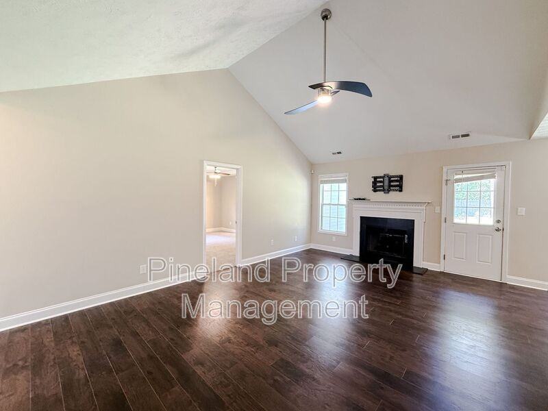 117 Moorea Dr - Photo 2 of 22