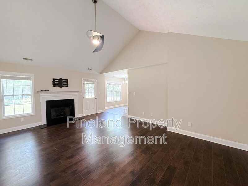 117 Moorea Dr - Photo 3 of 22