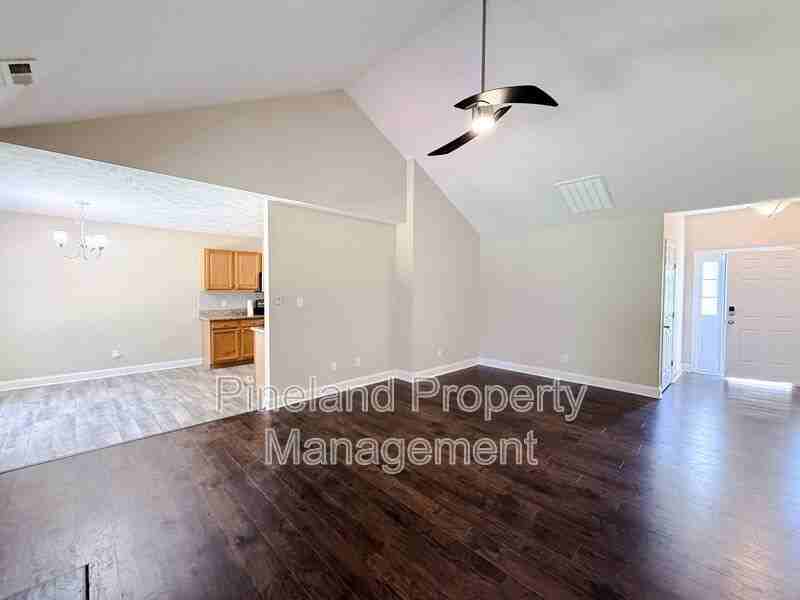117 Moorea Dr - Photo 4 of 22