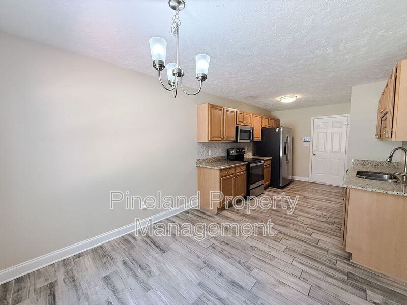 117 Moorea Dr - Photo 6 of 22