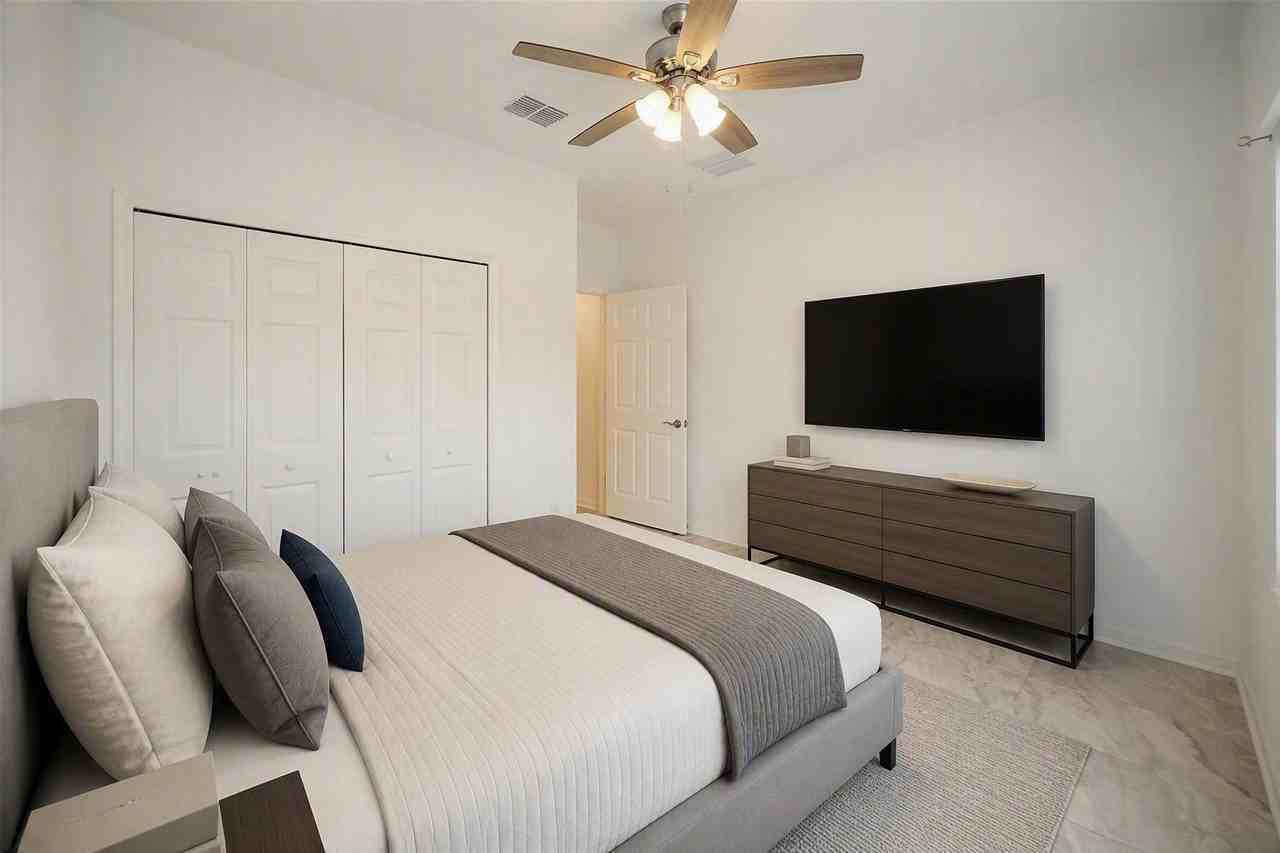 7076 Gulf Cypress Ave - Photo 6 of 31