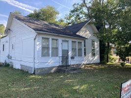 featured image of 429 W South St