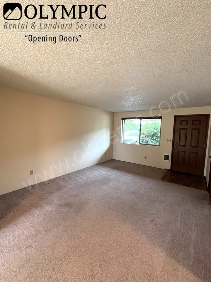 8202 Union Mills Rd Se - Photo 4 of 17